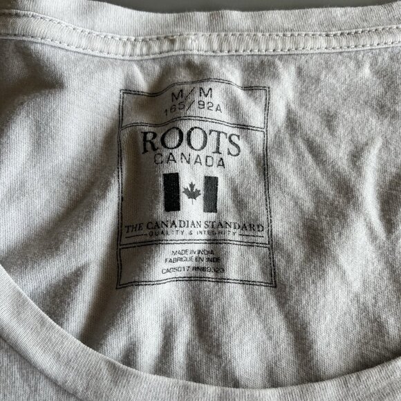 Roots Canada Women’s Medium Tshirt Pretty Design White - Picture 6 of 6